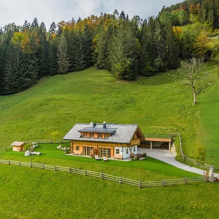 Almchalet Linharterhof 아파트