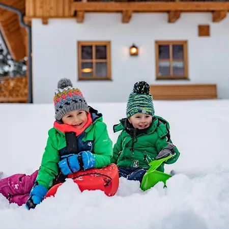 Almchalet Linharterhof 아파트 *