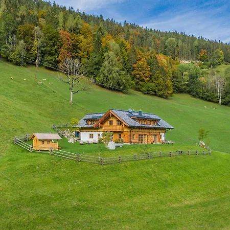 Almchalet Linharterhof *