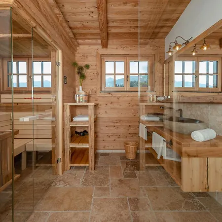 Almchalet Linharterhof * 하우스 임 엔슈탈