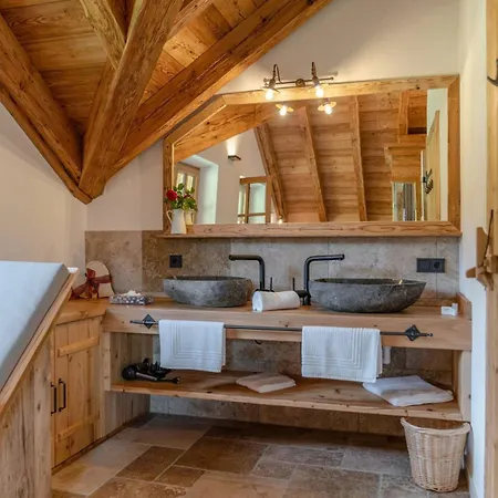 Almchalet Linharterhof