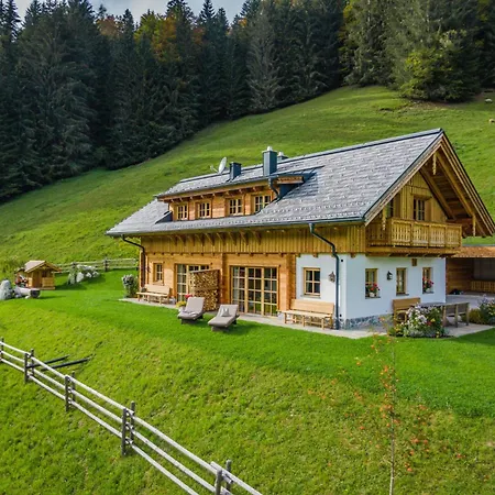 아파트 Almchalet Linharterhof