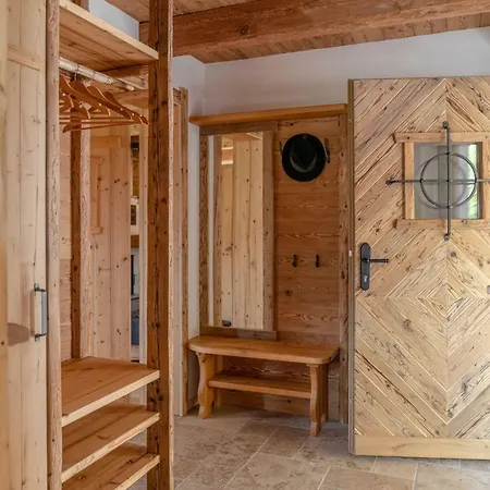 아파트 Almchalet Linharterhof