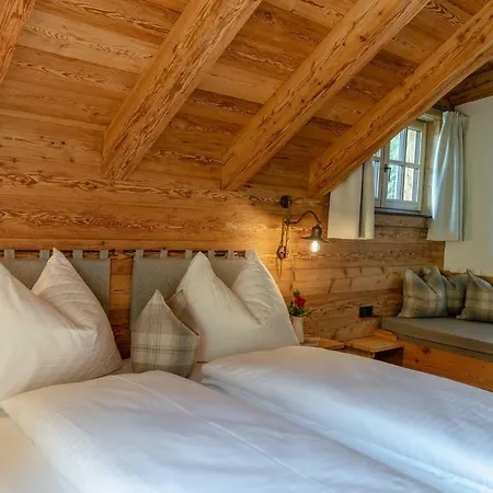 Almchalet Linharterhof *