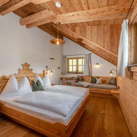 Almchalet Linharterhof * 하우스 임 엔슈탈