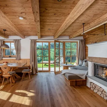 Almchalet Linharterhof 아파트