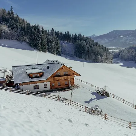 Almchalet Linharterhof * 하우스 임 엔슈탈